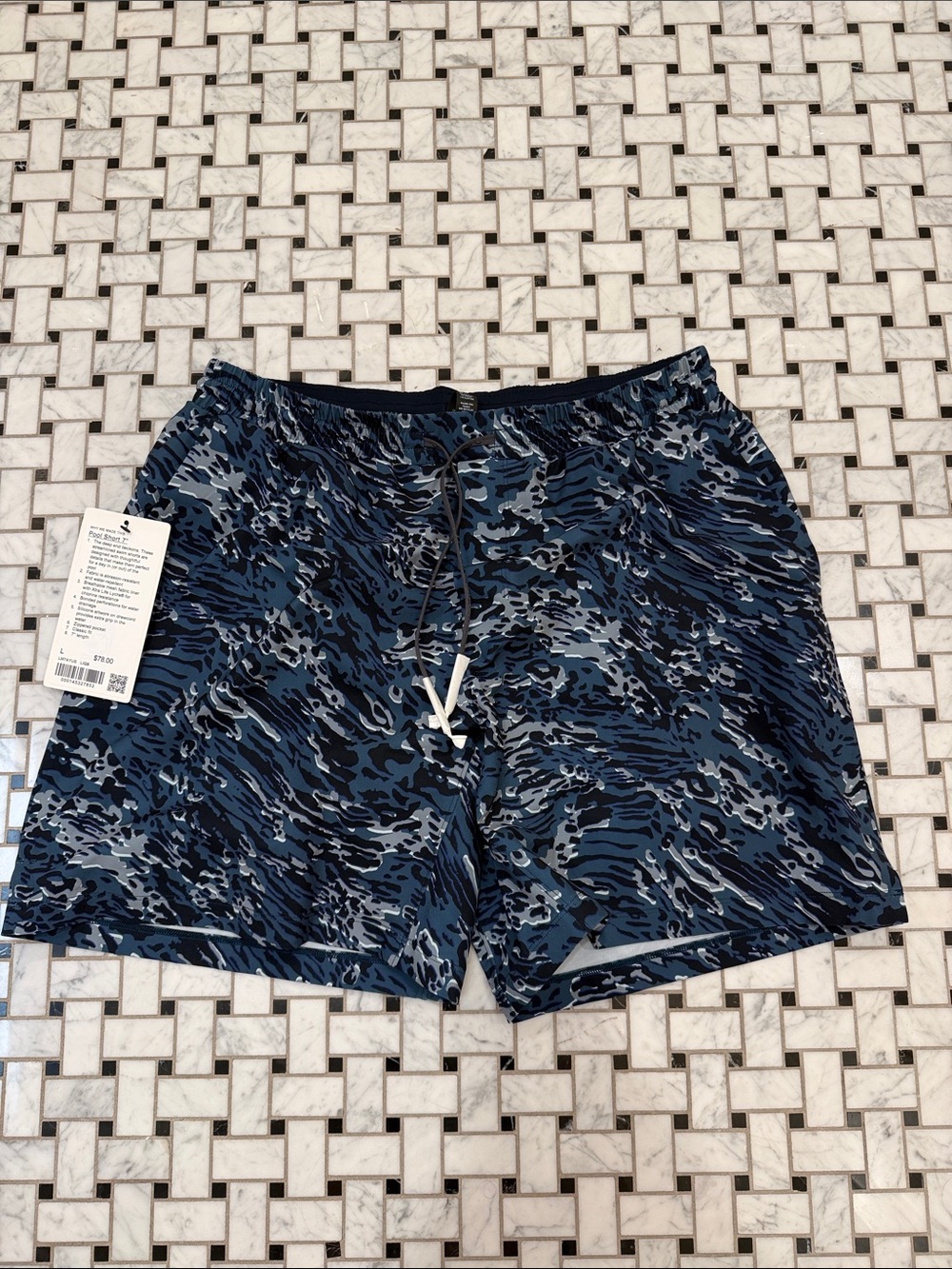 lululemon athletica Men's Blue Camo Swim Trunks